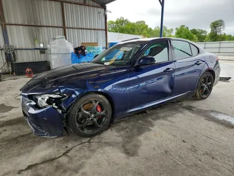2018 Alfa Romeo Giulia ZARFAECN2J7578563