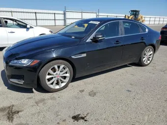 2017 Jaguar XF SAJBD4BN0HCY36349