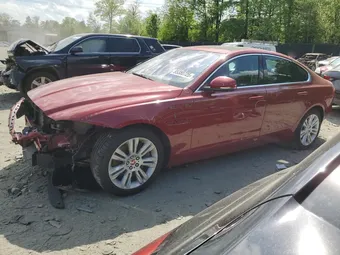 2017 Jaguar XF SAJBJ4BV3HCY37830