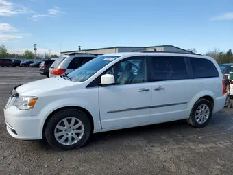 2016 Chrysler Town & Country 2C4RC1BG4GR253532