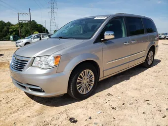 2016 Chrysler Town & Country 2C4RC1CG2GR207051