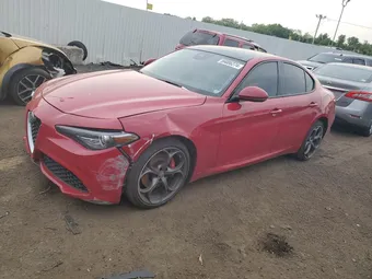 2017 Alfa Romeo Giulia ZARFAEEN1H7549398