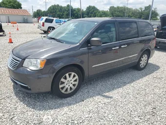 2016 Chrysler Town & Country 2C4RC1BG1GR207351