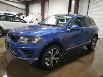 2017 Volkswagen Touareg WVGRF7BP3HD000826
