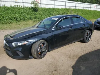 2019 Mercedes-Benz A-Class WDD3G4FB1KW012236