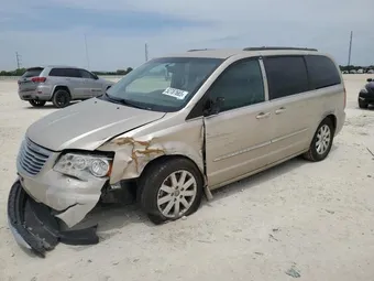 2015 Chrysler Town & Country 2C4RC1BG2FR706299