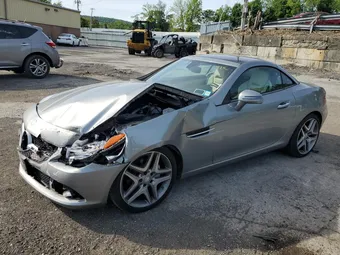 2015 Mercedes-Benz SLK-Class WDDPK4HA1FF106580
