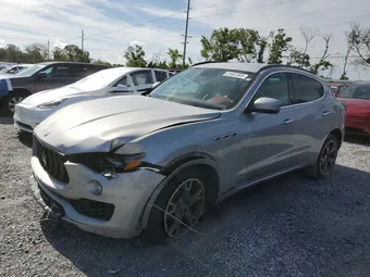 2017 Maserati Levante ZN661XUS8HX234352