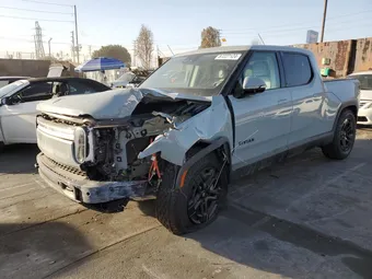 2025 Rivian R1T 7FCTGBAA4SN035278