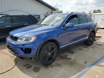 2017 Volkswagen Touareg WVGRF7BP6HD003543