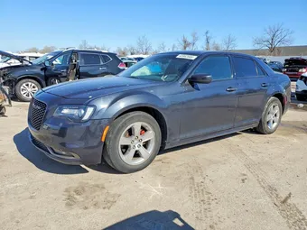 2019 Chrysler 300 2C3CCABG1KH624641
