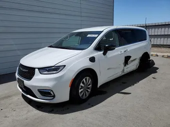 2024 Chrysler Pacifica Hybrid 2C4RC1S70RR117840