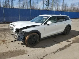 2021 Volvo V60 YV4102WK3M1065110