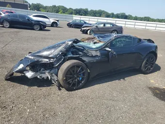 2018 Aston Martin DB11 SCFRMFAV2JGL03266