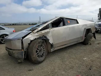 2024 Tesla Cybertruck 7G2CEHED7RA042571