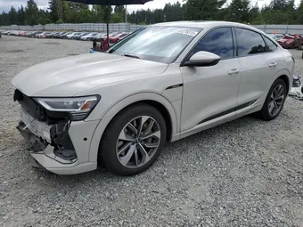 2021 Audi e-tron WA12AAGE3MB000740