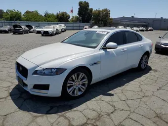 2017 Jaguar XF SAJBD4BV5HCY49307