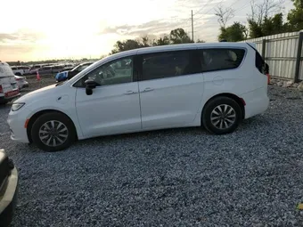 2024 Chrysler Pacifica Hybrid 2C4RC1S71RR127289