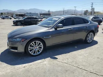 2017 Jaguar XF SAJBE4BN5HCY32696