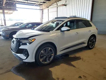 2024 Audi Q4 e-tron WA1MUBFZ3RP038070