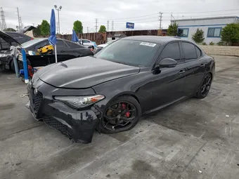 2020 Alfa Romeo Giulia ZARFAMBN5L7635854