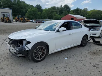 2018 Alfa Romeo Giulia ZARFAEDN1J7593067