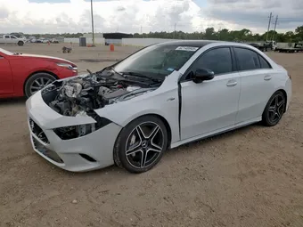 2021 Mercedes-Benz A-Class W1K3G5BB8MJ264349