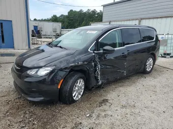 2022 Chrysler Voyager 2C4RC1CGXNR158131