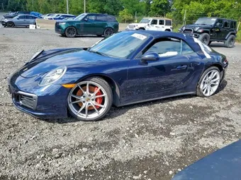 2018 Porsche 911 WP0CB2A98JS147463