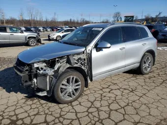 2015 Volkswagen Touareg WVGEP9BP6FD007984