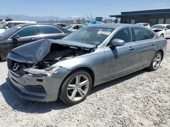 2018 Volvo S90 LVY102MK2JP051772