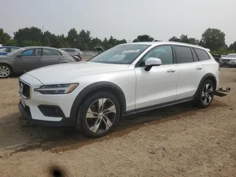 2021 Volvo V60 YV4102WK7M1068799