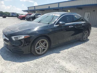 2019 Mercedes-Benz A-Class WDD3G4EB4KW034605
