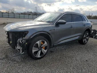 2019 Audi e-tron WA1VAAGE1KB005834