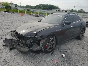 2017 Maserati Levante ZN661YUS5HX230409