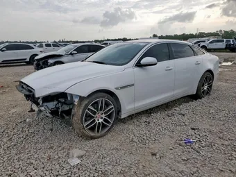 2015 Jaguar XJ SAJWA2GZ3F8V86034