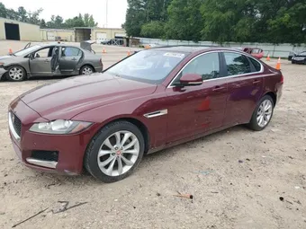 2017 Jaguar XF SAJBD4BN0HCY48761