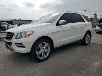 2015 Mercedes-Benz M-Class 4JGDA5JB9FA575644