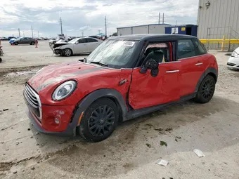 2019 Mini 5-Door WMWXU1C5XK2F82664