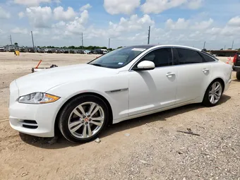 2015 Jaguar XJ SAJWA2GZ7F8V82990