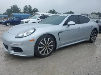 2016 Porsche Panamera WP0AA2A73GL005114
