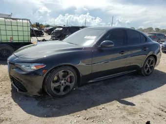 2017 Alfa Romeo Giulia ZARFAEBN7H7531217