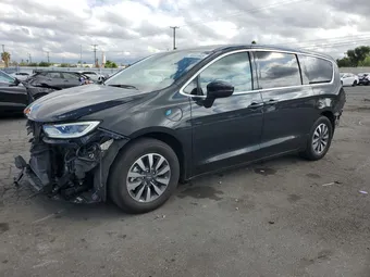2023 Chrysler Pacifica Hybrid 2C4RC1L70PR632560