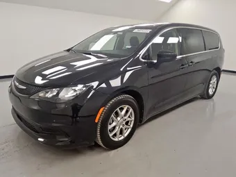 2022 Chrysler Voyager 2C4RC1CG0NR165735