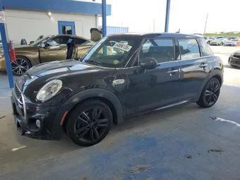 2018 Mini Cooper WMWXU3C54J2F51176
