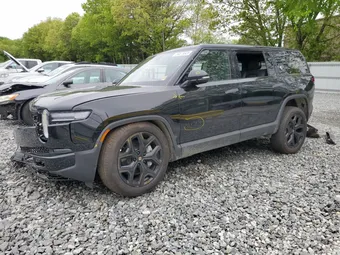 2025 Rivian R1S 7PDSGBBA8SN069040