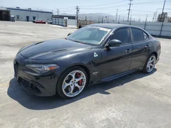 2017 Alfa Romeo Giulia ZARFAEAV0H7548281