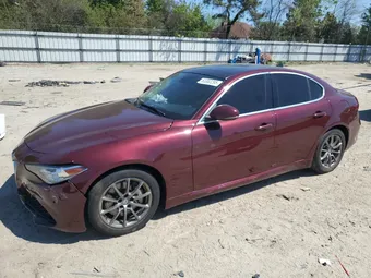 2018 Alfa Romeo Giulia ZARFAEBN3J7579061