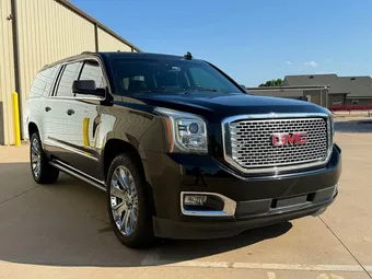 2016 GMC Yukon XL 1GKS2HKJ3GR301508