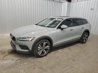 2025 Volvo V60 Cross Country YV4L12WK3S2149697